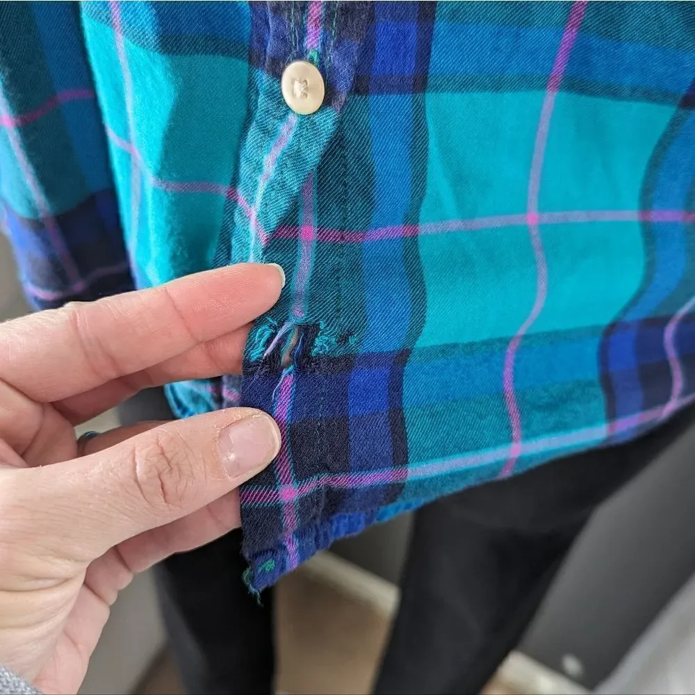 AE AMERICAN EAGLE OUTFITTERS Teal Plaid Button Down